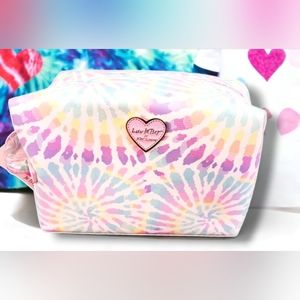 Betsey Johnson tie dye cosmetic loaf bag with handle and tags